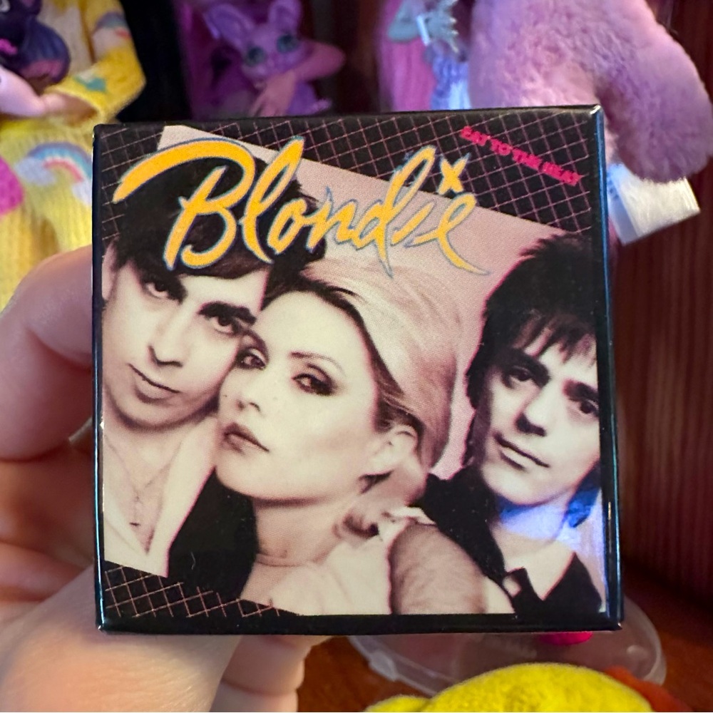 VINTAGE Blondie Band Pin Music Accessory Debbie Harry